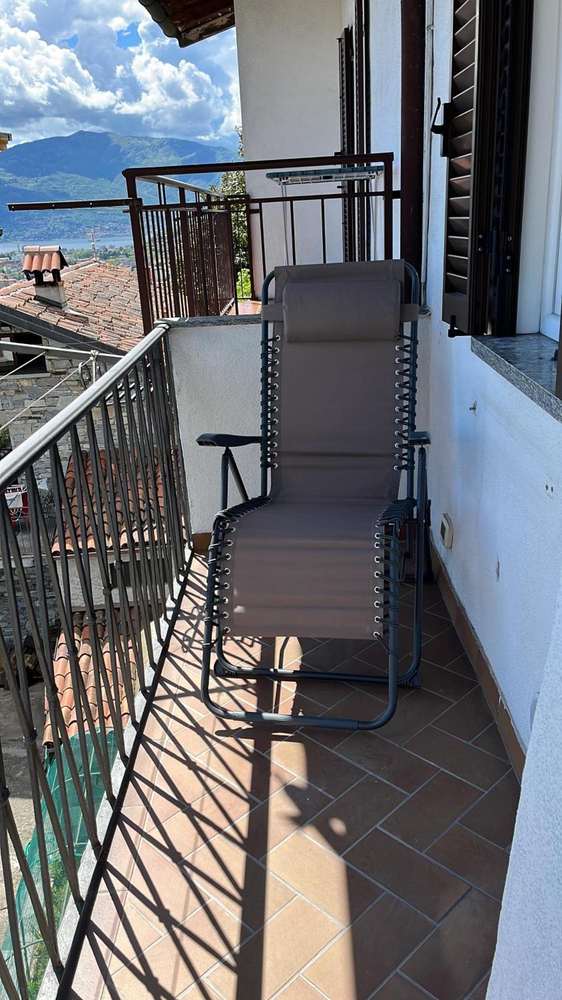 Overlooking Lago Maggiore Вербания Экстерьер фото